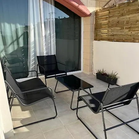 Emerald Apartment