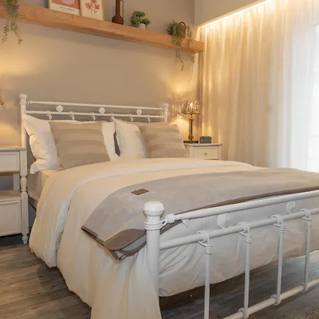 Apartment Ixia Home *