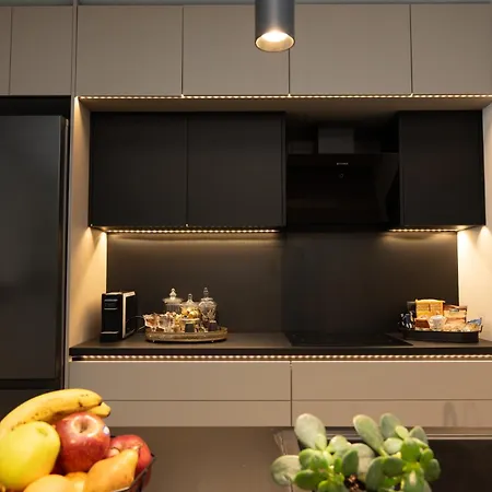 Ixia Home Apartment *