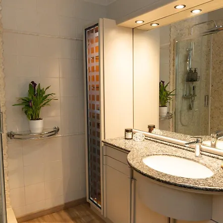 Ixia Home Apartment