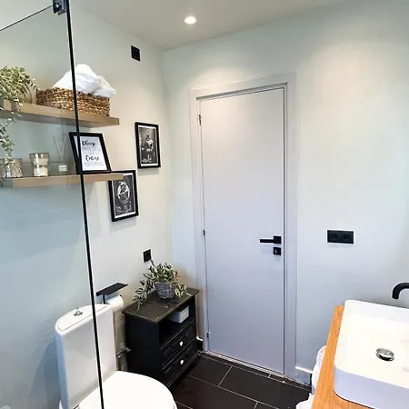 Ixia Home Apartment *