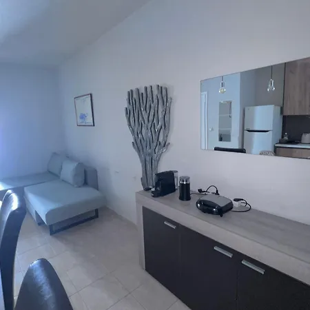 Pdc Rhodes Apartment