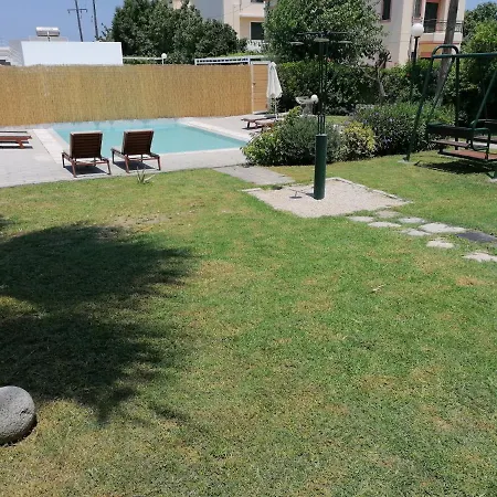 Endless Summer Pool Flat * Ixia (Rhodes)