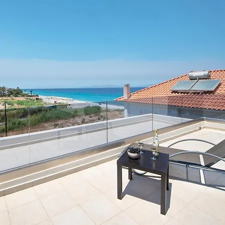 Villa Breeze 3 *