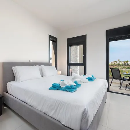 Villa Breeze 3 *