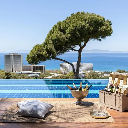 Villa Equinox *
