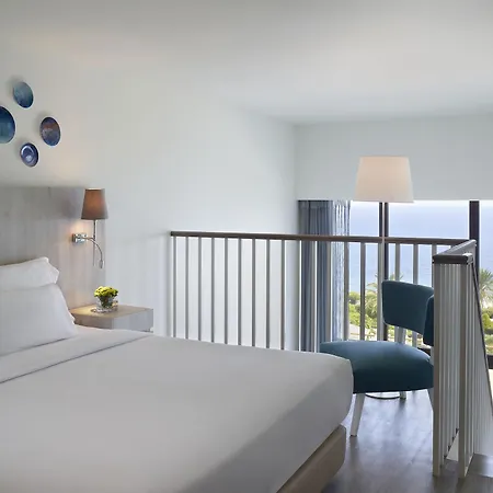 Hotel Amus &