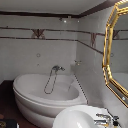 Ixian House Apartment *