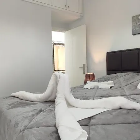 Ixian House Apartment