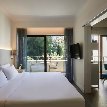 Hotel Amus &