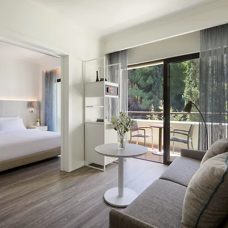 Amus & Hotel
