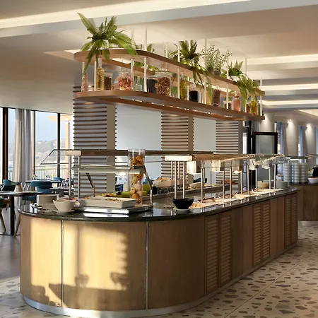 Hotel Amus & 5*