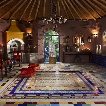 Dionysos Hotel 4*