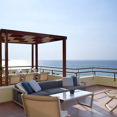 Hotel Amus &
