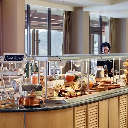 Hotel Amus &