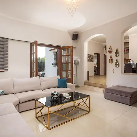 Hriska Luxury *