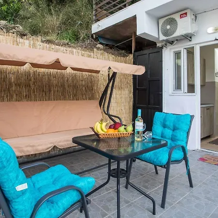 Apartment Irinis *