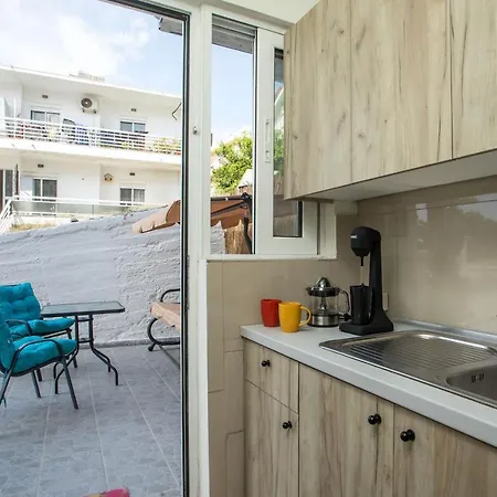 Irinis Apartment *