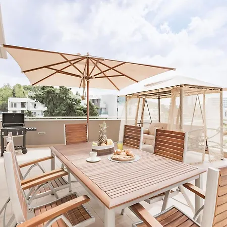 Halide Luxury Villa
