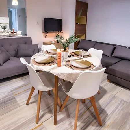 Anali Apartment *