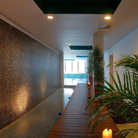 Amus & Hotel 5*