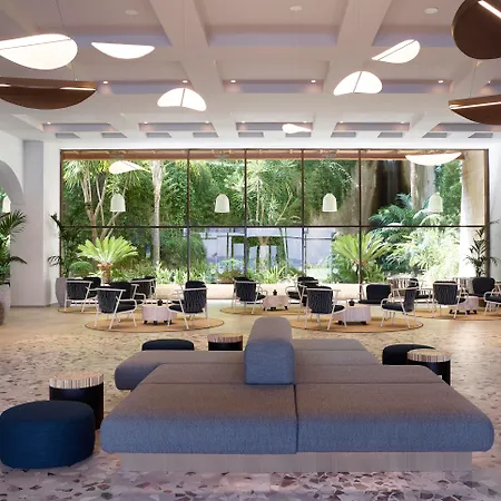 Hotel Amus & 5*