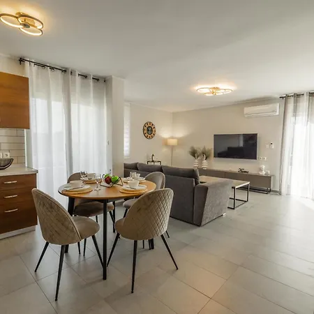 Ibiscus Deluxe Apartment