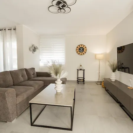 Apartment Ibiscus Deluxe *