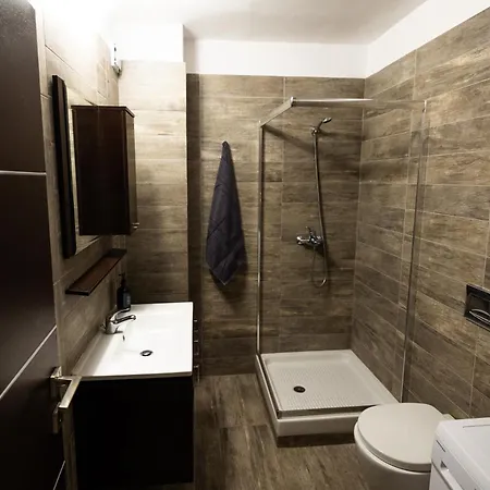 Ibiscus Deluxe Apartment
