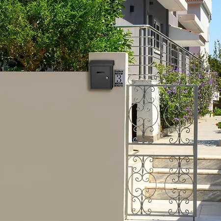 Hermes Getaway Medeia Apartment *