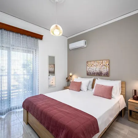 Hermes Getaway Medeia Apartment *