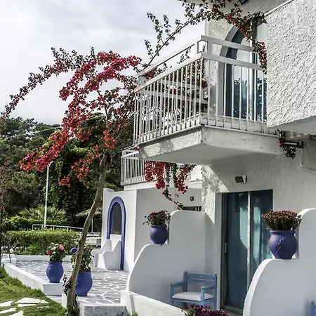 Aparthotel Pine Trees Art Ixia (Rhodes)