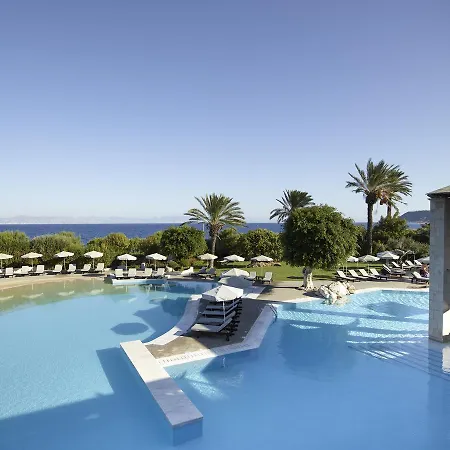Hotel Amus &