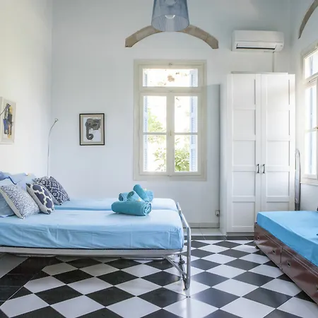 Pyrgo Apartment