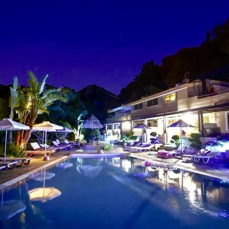 Aparthotel Orion 4*