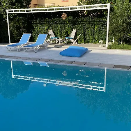 Elpiniki Villa *