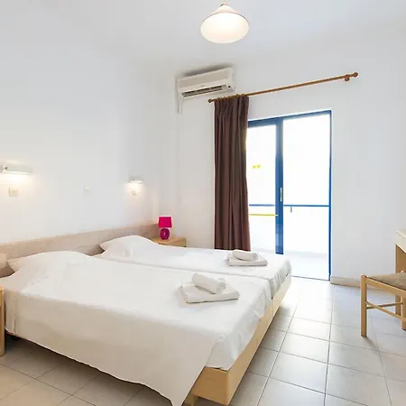 Blue Roses Aparthotel 2*