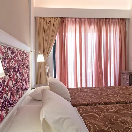 Hippocampus Hotel 2*