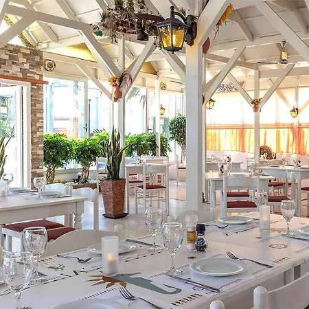 Hippocampus Hotel Ixia (Rhodes)