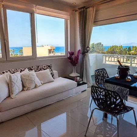 Unique Sea & Sunset Holiday home *