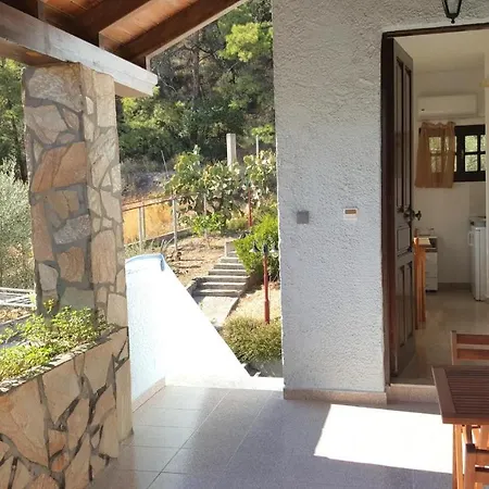 Eden Garden Apartment