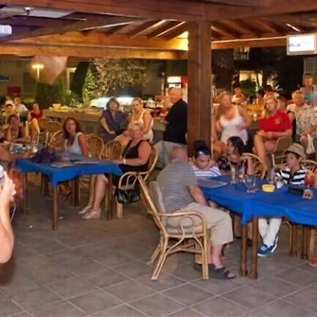 Poseidonia Aparthotel