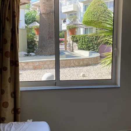 Aparthotel Poseidonia 4*