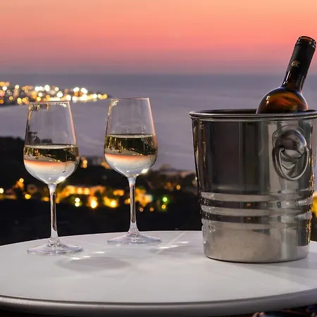 Rhodes Skyline Apartment
