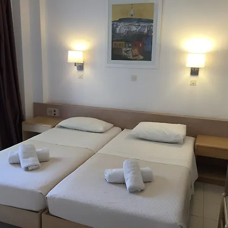Aparthotel Blue Roses 2*