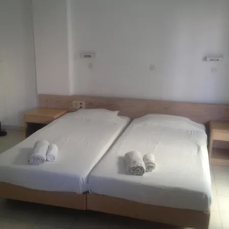 Blue Roses Aparthotel