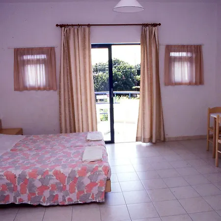 Blue Roses Aparthotel
