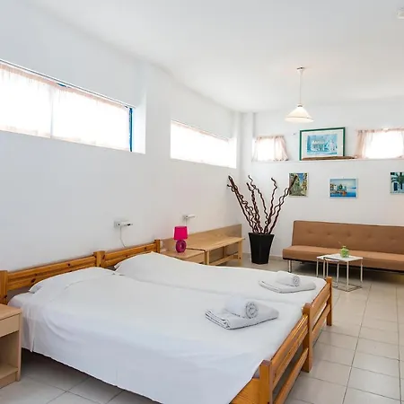 Aparthotel Blue Roses 2*